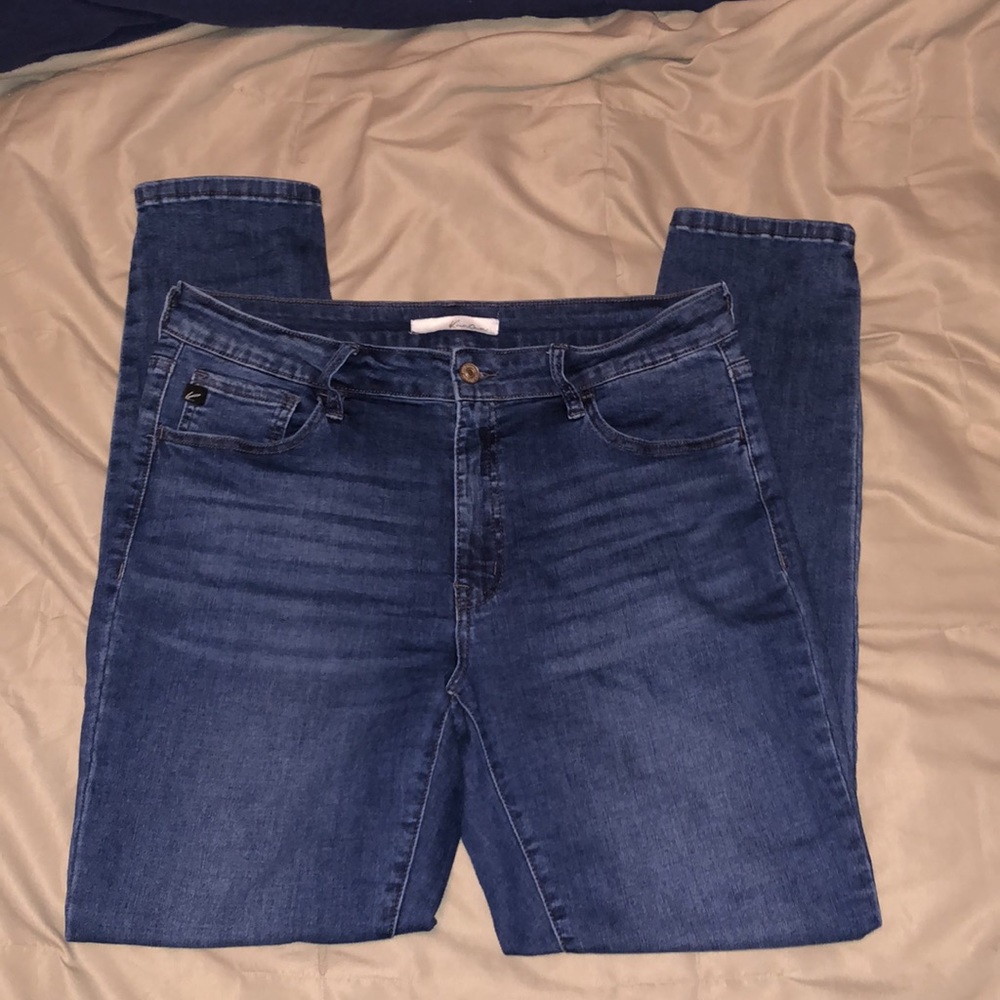 Kancan size 11 women’s skinny blue jeans